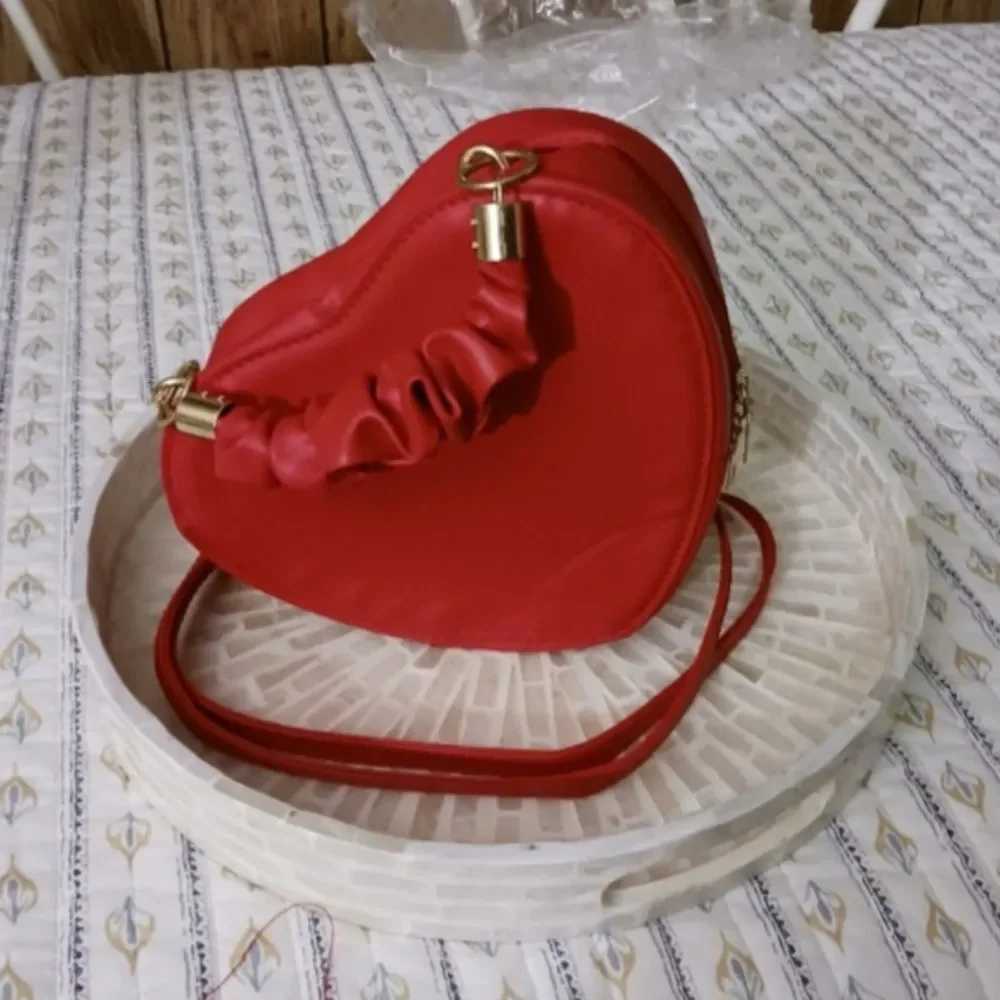 Red Heart Shaped Crossbody Bag, Y2K Novelty Shoulder Bag, Purse, Tote - Picture 8 of 12